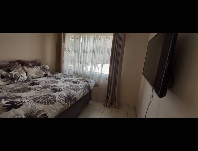 2 BEDROOM TOWNHOUSE FOR SALE IN LINMEYER